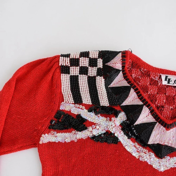 Vintage L.L. European Red with Black & White Beaded V-neck Knit Sweater Size 38 - Picture 9 of 12